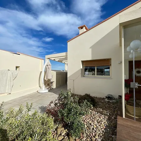 Beautiful New & Pool Mountain View *