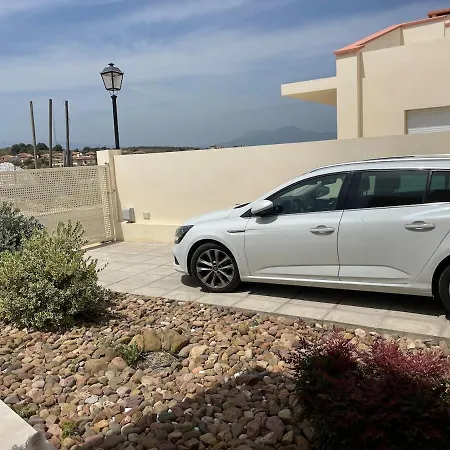 Beautiful New & Pool Mountain View Holiday home *