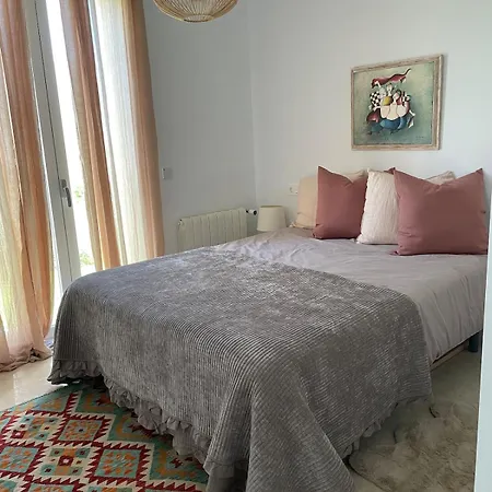 Beautiful New & Pool Mountain View Holiday home *