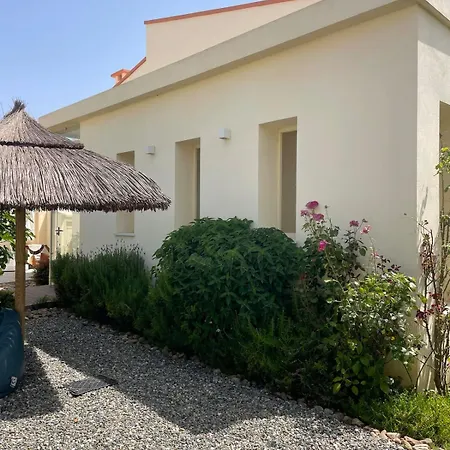 Casa de Férias Beautiful New & Pool Mountain View