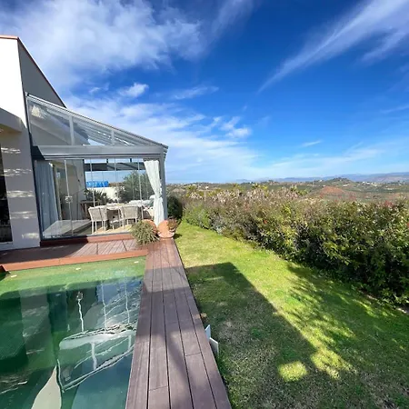 Beautiful New & Pool Mountain View Coín